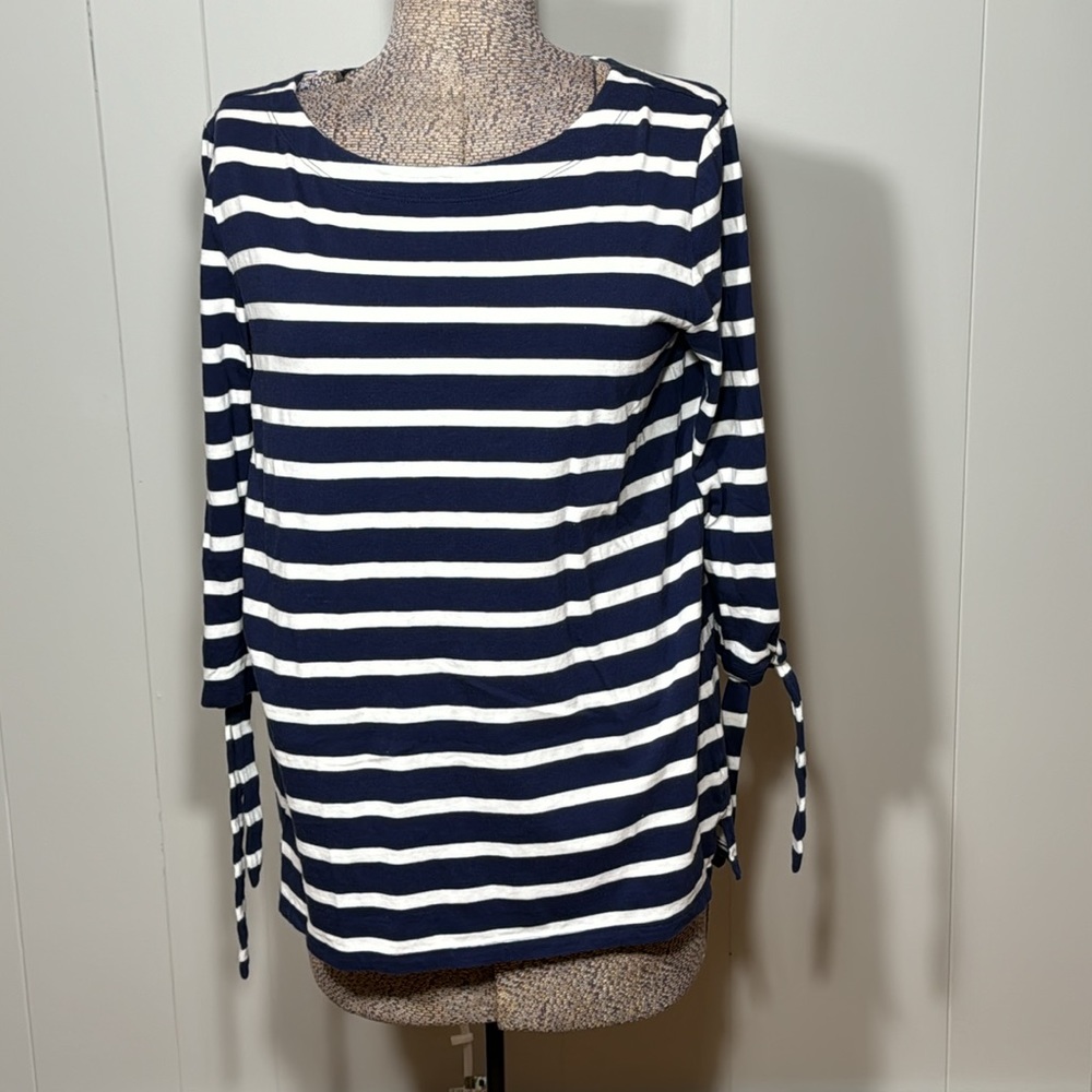 Old Navy Women’s Large Navy Blue and White Stripe Blouse Mid Length Sleeves